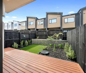 38 Rana Road, Flat Bush, Auckland - Photo 2