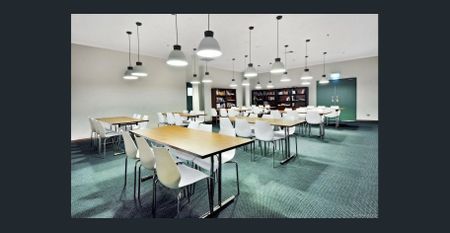 STUDENT ONLY Loft-Style Student Accommodation – Prime Location! - Photo 4