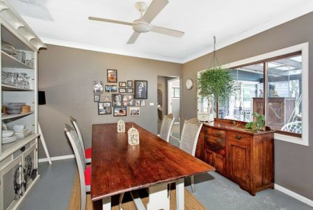 Family Home Backing Mona Vale Golf Course - Photo 5