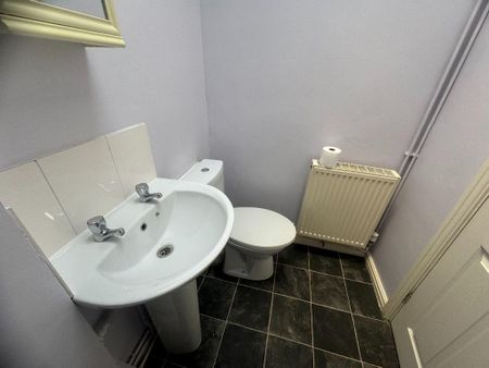 2 bedroom terraced house to rent - Photo 3