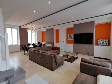 Location Maison 6 pièces 146m² FONTVANNES 10190 - Photo 3