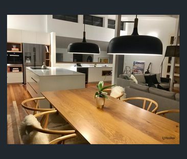 Tranquil Bushland Retreat In Quiet Location - 5 Bedrooms & Pool - Photo 4