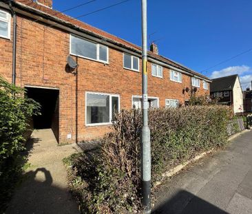 3 bedroom terraced house to rent - Photo 2