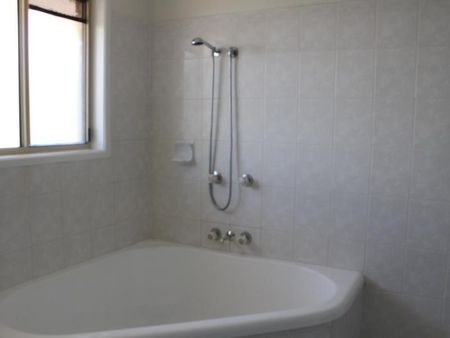 22 Acacia Street, QLD 4655, Point Vernon - Photo 3