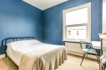 2 Bed Terraced House, Sovereign Road, CV5 - Photo 3