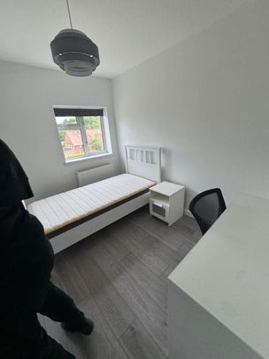 Wavell Way,Winchester - Photo 1