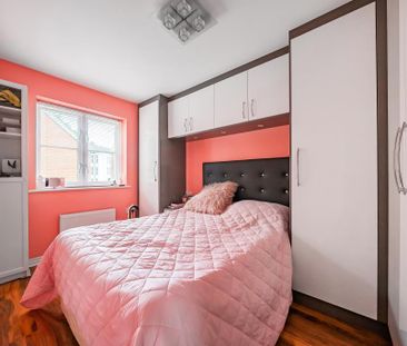 4 bedroom semi-detached house to rent - Photo 3