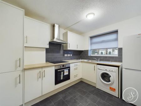 Victoria Terrace, Hyde Park, Leeds, LS3 - Photo 4