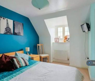 3 bedroom end of terrace house to rent - Photo 3