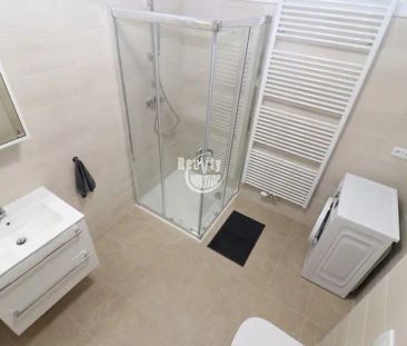 Nabízíme pronájem zánovního zděného bytu 1+kk u centra krajského mě... - Fotografie 5