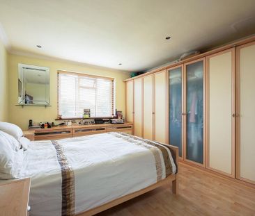 3 bedroom end of terrace house to rent - Photo 6