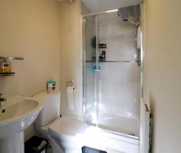 3 bedroom semi-detached house to rent - Photo 6