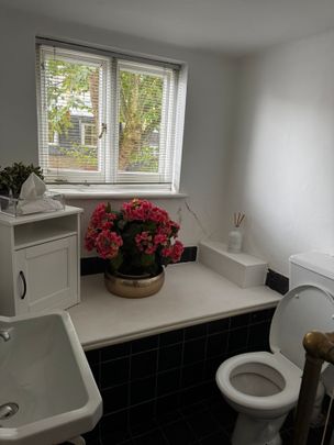 Bedsit, Upper Wimpole Street, W1G - Photo 1