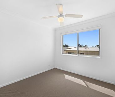 Modern Townhouse Living - Photo 3