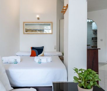 Avenida Antonio Machado - Photo 6