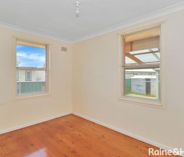 35 Bougainville Road, Lethbridge Park, NSW 2770 - Photo 3