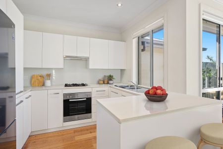 Stylish coastal villa - Photo 3