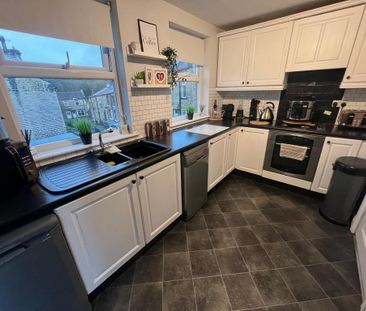 2 bedroom semi-detached house to rent - Photo 6