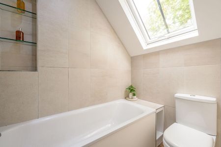 3 bedroom House To Let - Photo 5