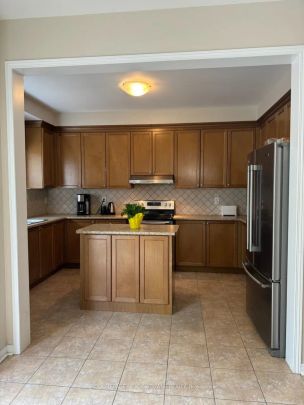 Detached Home For Lease | W9237250 - Photo 1