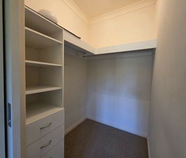 GREAT FAMILY HOME, GREAT LOCATION! - Photo 6