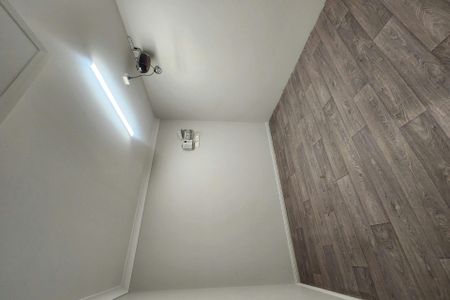 Beautiful 4-Bedroom Family Home with Outdoor Entertaining Area in a Great Neighbourhood! - Photo 5