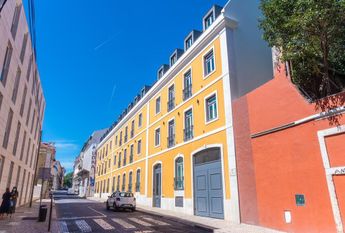 1 Bedroom Apartment with swimming pool, Janelas Verdes, Lisboa