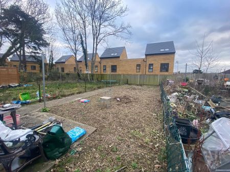 Northbrooks, Harlow - Photo 5