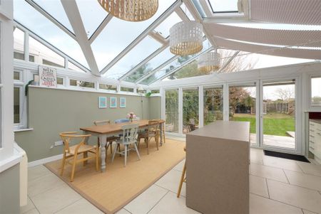 3 bedroom semi-detached house to rent - Photo 3