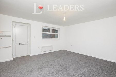 1 bedroom flat to rent - Photo 2