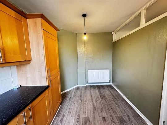 3 bedroom end of terrace house to rent - Photo 1