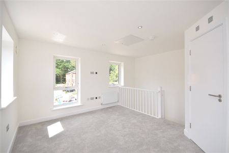 19, Copper Beech Court, Cookridge, Leeds, LS16 6FW - Photo 3