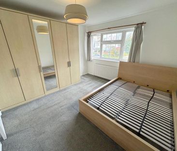 2 bedroom end of terrace house to rent - Photo 2