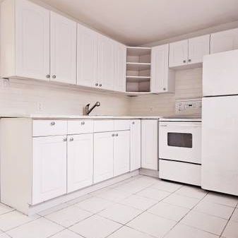 Newly Renovated 3 Bedroom in Kensingston - Photo 1