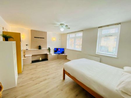 A Fine Shared House share for Rent near Canary Wharf Room B - Photo 5