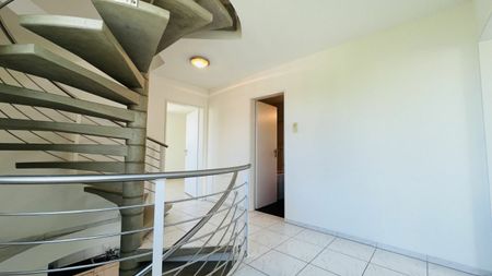 Direkt am Rhein - Grosse Maisonettewohnung mit Rheinblick und direktem Zugang zum Rheinufer - Photo 3