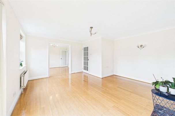 4 bedroom detached house to rent - Photo 1