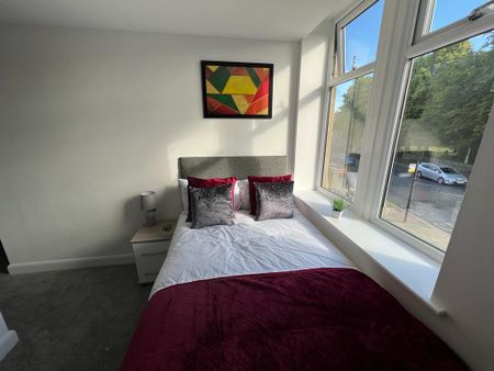 1 bed house share to rent in Church Street, Burnley, BB11 - Photo 2