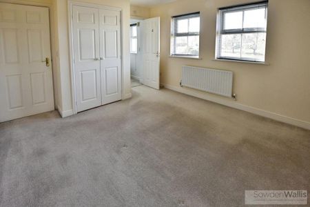 4 bedroom detached house to rent - Photo 5
