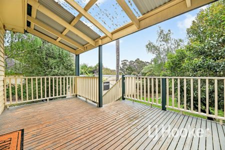 Charm On Sutton! - Photo 2