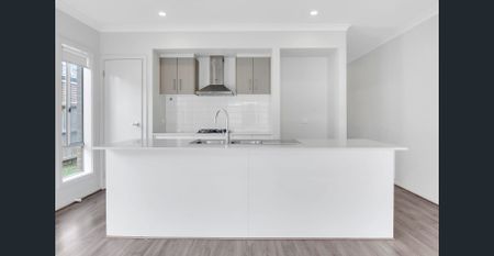 4 Bedroom in Merrifield Estate. - Photo 3