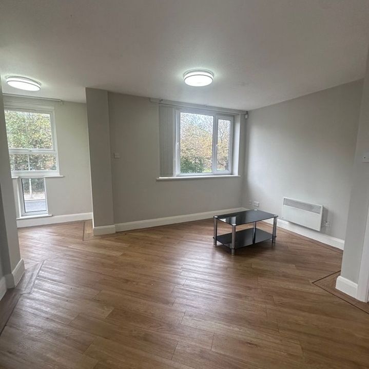 2 Bed Flat, Gladstone Court, L8 - Photo 1