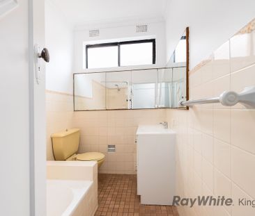 Immaculately Presented Two-bedroom Home - Photo 6