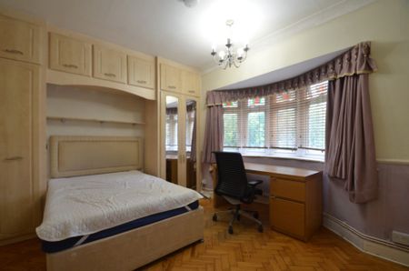 4 bedroom Detached bungalow to rent - Photo 4