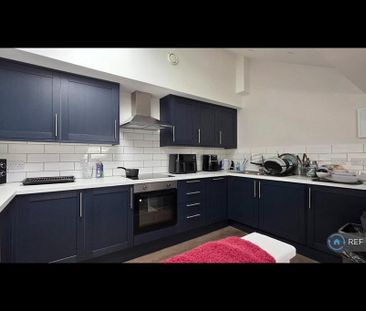 1 bedroom in a house share to rent - Photo 2