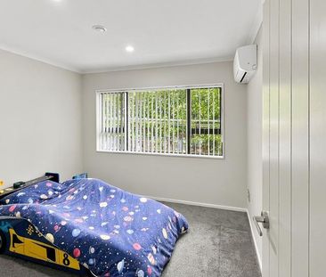 Four bedroom + Utility Room! - Photo 2
