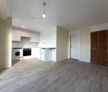 Rhodaus House, Rhodaus Close - Photo 3