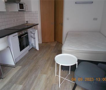 Studio to rent - Photo 1