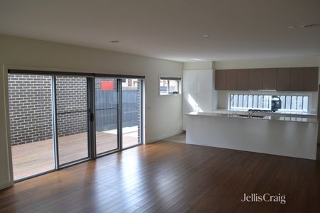 57 Primula Avenue, Brooklyn VIC 3012 - House For Rent | Domain - Photo 3