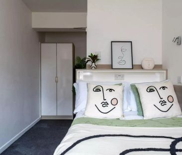 Silver Non Ensuite – Large - Photo 5